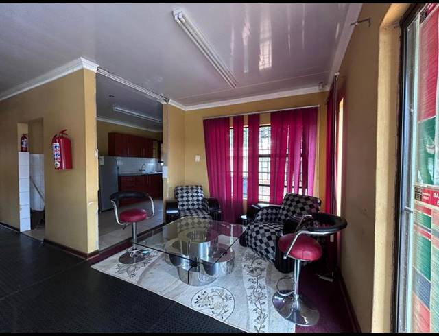 3 BEDROOM HOUSE FOR SALE IN THE ORCHARDS